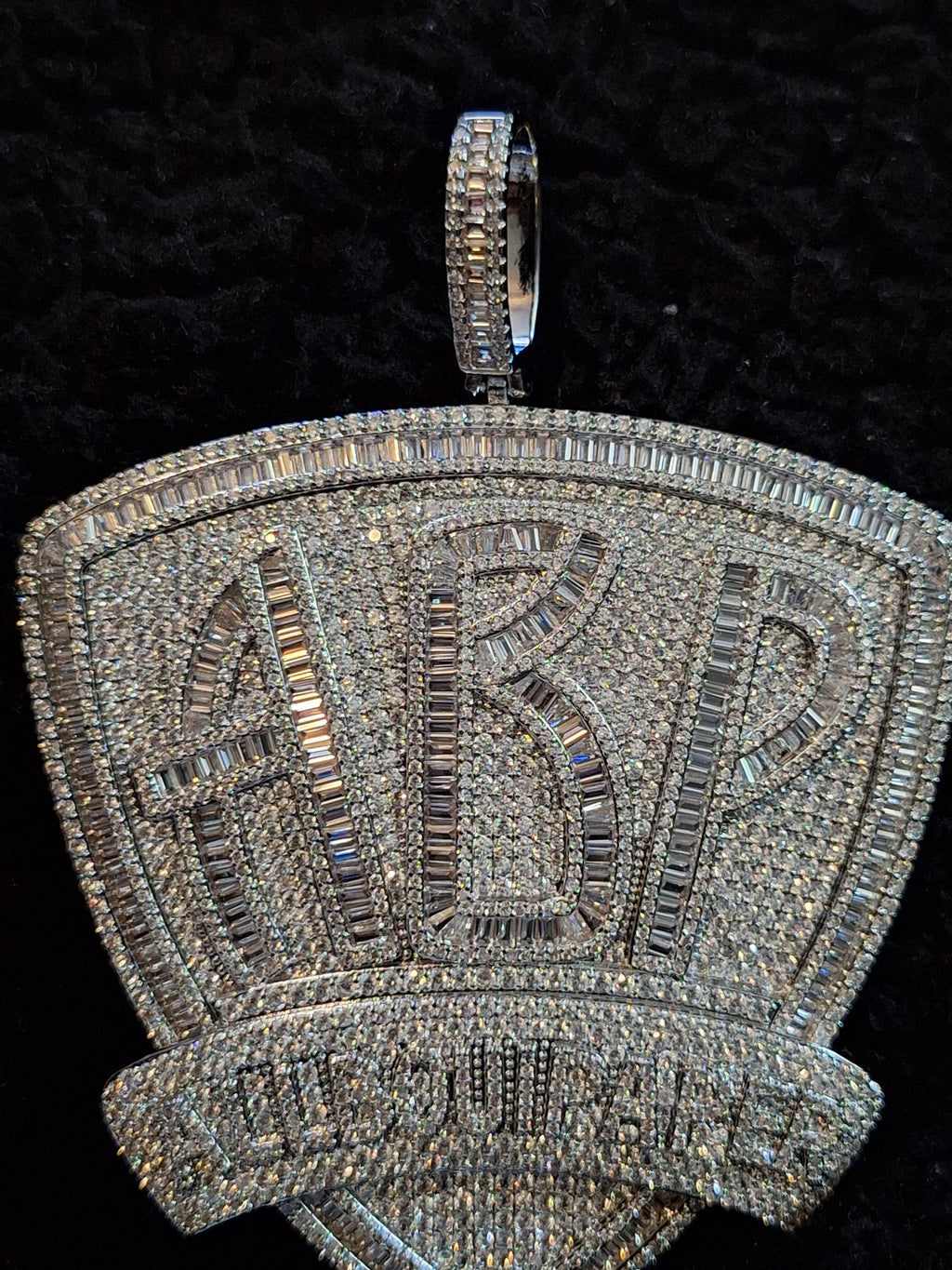 All Bout Paper Pendant | White Gold