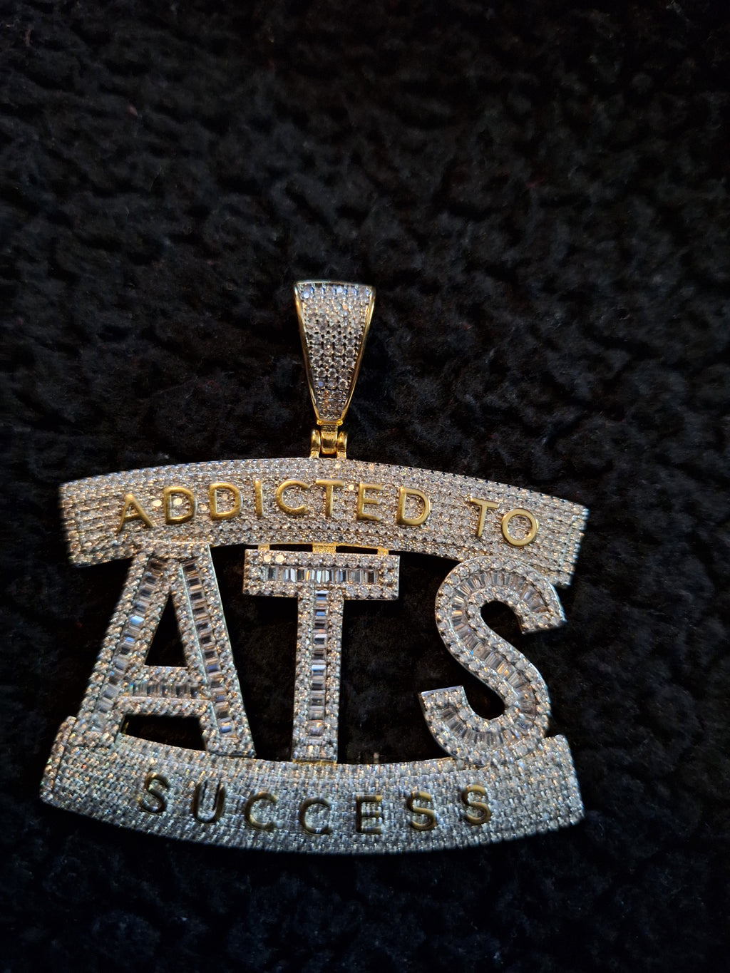 Addicted to Success Pendant